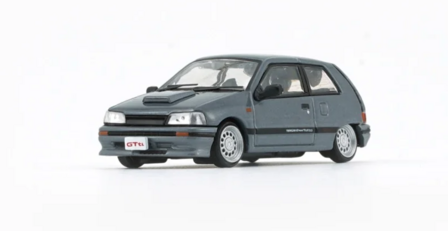 BM Creations 1:64 Daihatsu Charade 1991, 2 deurs GTti grijs