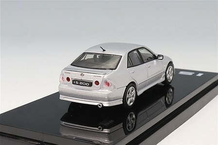 Hobby Japan 1:64 Lexus IS 200 (E10), silver 1999