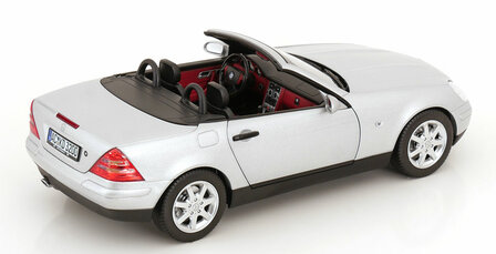 Norev 1:18 Mercedes Benz SLK 1996 Brillant Silver 2024