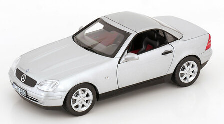 Norev 1:18 Mercedes Benz SLK 1996 Brillant Silver 2024