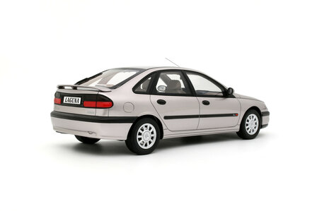 Otto Mobile 1:18 Renault Laguna V6 3.0 Baccara Gris Opale 1996. Levering 12-2025