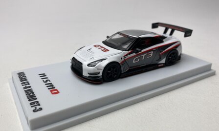 Kyosho 1:64 Nissan GT-R NISMO GT3 White Presentation (with LED)