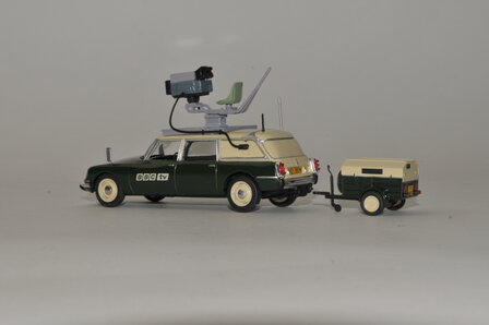 Atlas 1:43 Citroen DS Break  &quot;BBC tv &quot;1971 mert aanhanger groen/ beige met boekje.