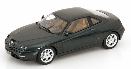Norev 1:18 Alfa Romeo GTV 2001 Coventry Green metallic