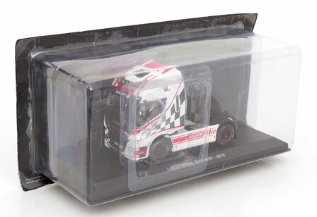 Atlas 1:43 Iveco Stralis Hi-Way Truck *Abarth*, white/red 2016