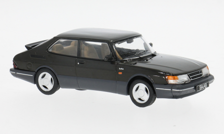 IXO 1:43 Saab 900 Turbo 1988 zwart in vitrine