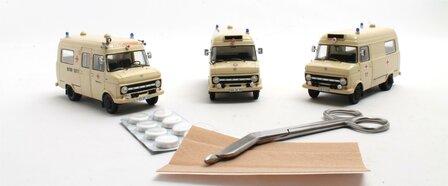 Matrix 1:43 Opel Blitz Voll Rettungswagen Karlstadt 65-75 beige. Verwacht Q1-2026