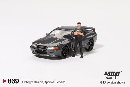 Mini GT 1:64 Nissan Skyline GT-R (R32) Gunmetal W/ Matsuda Figure Tsugio Matsuda Collection RHD