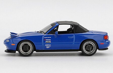 Mini GT 1:64 Mazda MX-5 Miata Tuned 1990, blauw, LHD