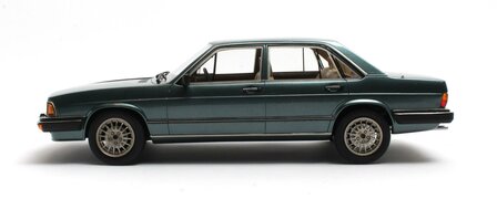 Cult Models 1:18 Audi 200 5T typ 43 blue metallic 80-82