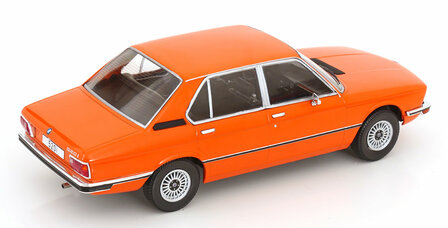 MCG 1:18 BMW 5er (E12), orange, 1973