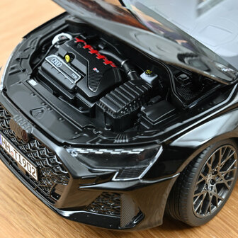 Norev 1:18 Audi RS 3 2025 Myth Black. Levering 12-2025