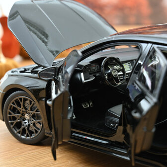 Norev 1:18 Audi RS 3 2025 Myth Black. Levering 12-2025