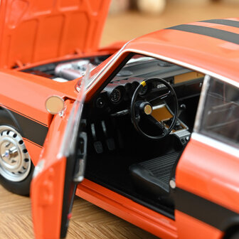 Norev 1:18 Alfa Romeo 2000 GTV 1973 Orange. Levering 12-2025
