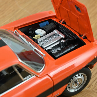 Norev 1:18 Alfa Romeo 2000 GTV 1973 Orange. Levering 12-2025