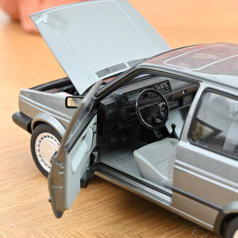 Norev 1:18 Volkswagen Golf Champion 1989 Grey metallic, Levering 12-2025