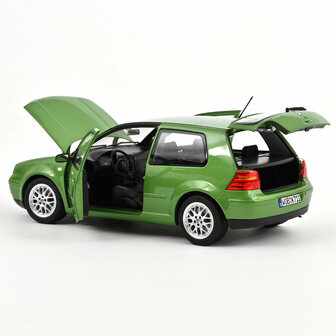 Norev 1:18 Volkswagen Golf GTI 1998 Cosmic Green metallic. Levering 12-2025