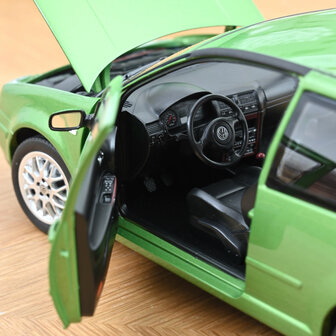 Norev 1:18 Volkswagen Golf GTI 1998 Cosmic Green metallic. Levering 12-2025