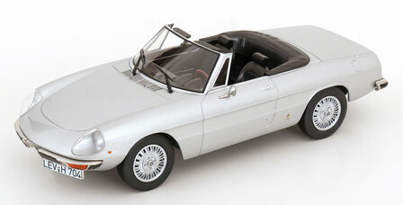 Norev 1:18 Alfa Romeo 2000 Spider 1973 Silvergrey metallic