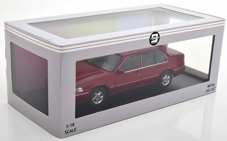 Triple9 1:18 Volvo 960 1996 rood metallic