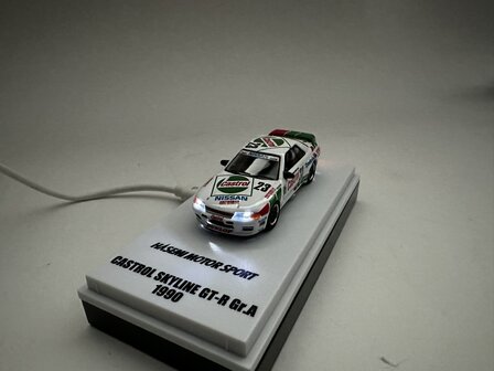 Kyosho 1:64 Castrol ( Nissan ) Skyline GT-R Gr.A 1990 No 23 with LED incl vitrine