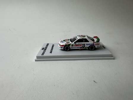 Kyosho 1:64 Castrol ( Nissan ) Skyline GT-R Gr.A 1990 No 23 with LED incl vitrine
