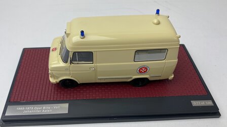 Matrix 1:43 Opel Blitz Voll Johanitter Aalen 65-75 beige, limited 100 pcs