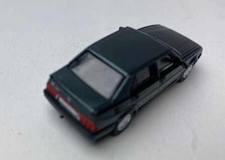 Premium Classixxs 1:87 Alfa Romeo 75 donkergroen 1988