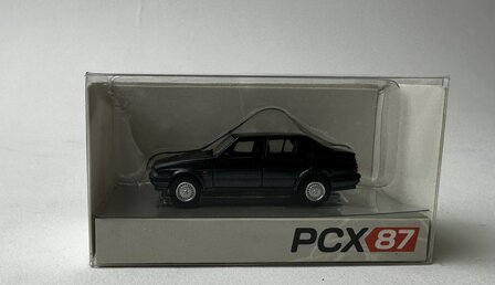 Premium Classixxs 1:87 Alfa Romeo 75 donkergroen 1988