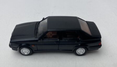 Premium Classixxs 1:87 Alfa Romeo 75 donkerblauw 1988