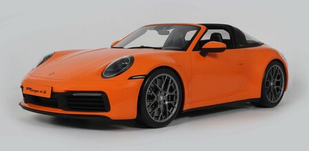 GT Spirit 1:8 Porsche 911 (992.1) Targa 4S pastel orange 2021 incl. showcase. Levering 08-2026