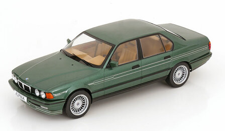 MCG 1:18 BMW Alpina B11 3,5 donkergroen 1992