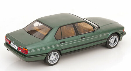 MCG 1:18 BMW Alpina B11 3,5 donkergroen 1992