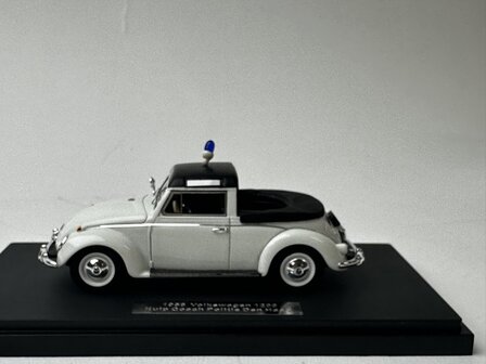 Matrix 1:43 Volkswagen Kever Beetle kuip coach politie Den Haag open 1958