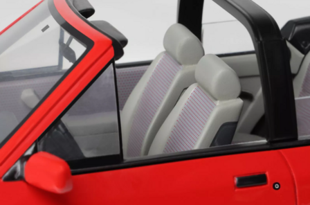 Otto Mobile 1:18 Ford Escort Mk4 XR3i Cabriolet Flamenco-Rot 1986. Levering 04-2026