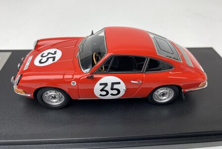 Matrix 1:43 Porsche 911 2.0 , no 35 Le Mans rood 1966
