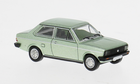 Premium Classiixxs 1:87 Volkswagen Derby I 1979 lichtgroen in windowbox