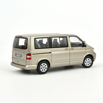 Norev 1:18 Volkswagen Multivan 2003 Wheat Beige metallic. Levering 05-2026