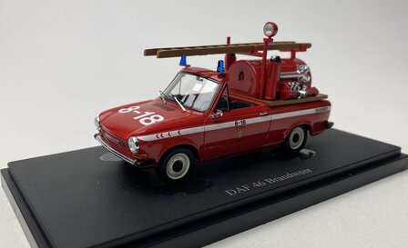 Autocult 1:43 DAF 46 Brandweer (NL), Limited 333 pcs - Resin model incl. vitrine