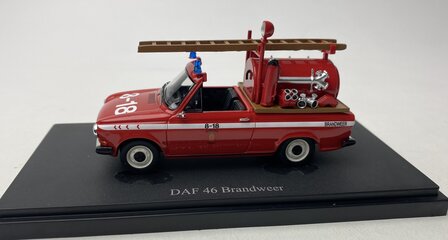 Autocult 1:43 DAF 46 Brandweer (NL), Limited 333 pcs - Resin model incl. vitrine