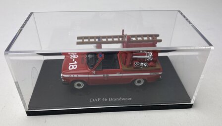 Autocult 1:43 DAF 46 Brandweer (NL), Limited 333 pcs - Resin model incl. vitrine