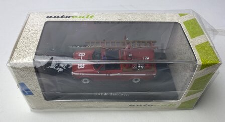 Autocult 1:43 DAF 46 Brandweer (NL), Limited 333 pcs - Resin model incl. vitrine