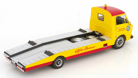 Mitica 1:18 Alfa Romeo A12 (F12) - ALfa Romeo Assistenza Clienti Sportivi - sleepwagen 1977 geel/rood excl. lading