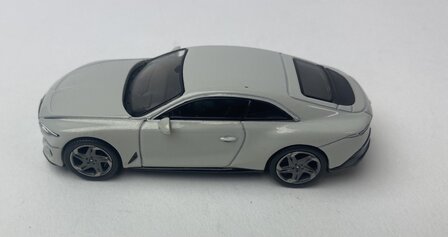 Mini GT 1:64 Bentley Batur Bonneville 2022, parelmoer wit LHD