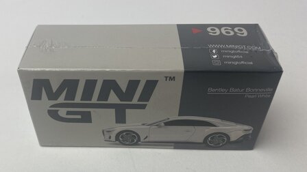 Mini GT 1:64 Bentley Batur Bonneville 2022, parelmoer wit LHD