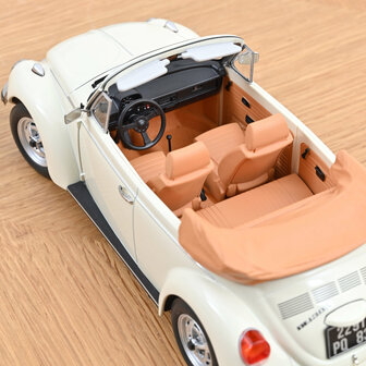 Norev 1:18 Volkswagen 1303 Cabriolet 1972 Cream White