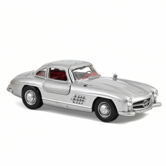 Norev 1:43 Mercedes Benz 300 SL 1954 Silver Jet-car in window-box