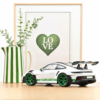 Norev 1:12 Porsche 911 GT3 RS Tribute to Carrera RS 2022 White/Python Green. Levering 08-2026