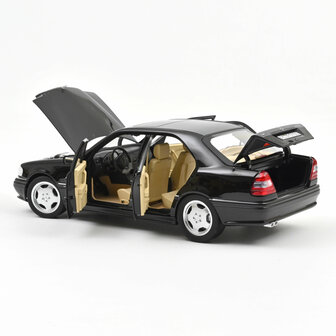 Norev 1:18 Mercedes Benz C36 AMG 1993 Obsidian Black metallic met 6 openingen