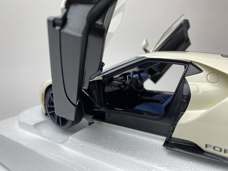 Autoart 1:18 Ford GT 2022 '- 1964 Prototype Heritage Edition Wimbledon wit
